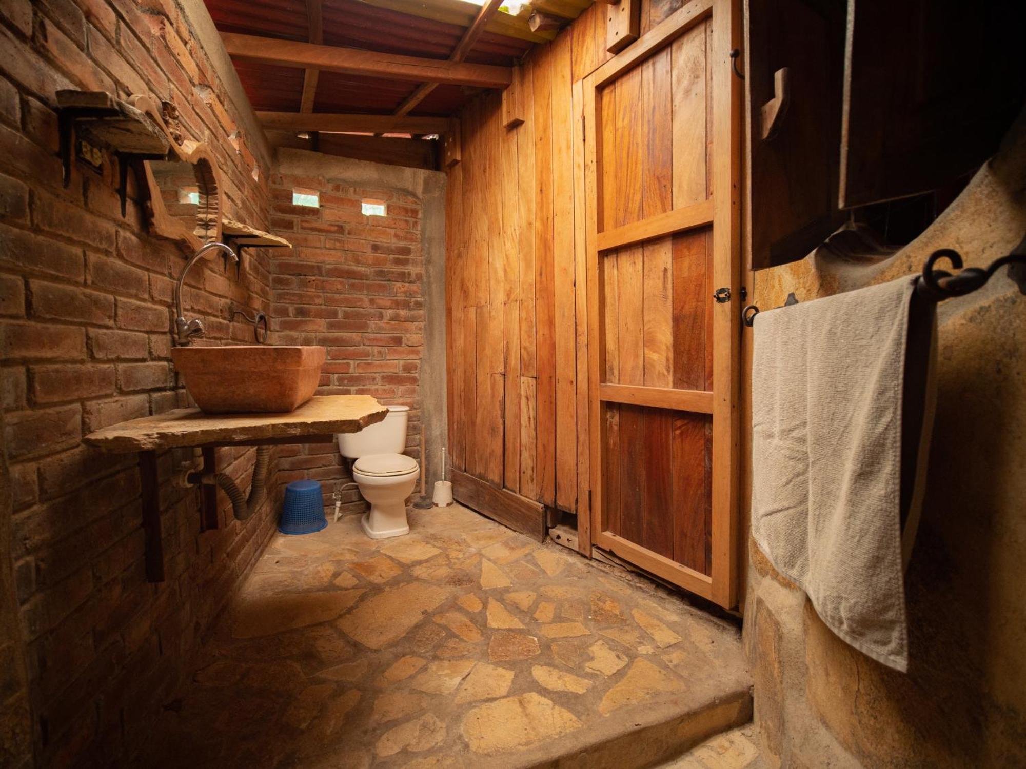 1 Bedroom Cabin, 3 Blocks From Beach And Center Of San Juan サン・フアン・デル・スル エクステリア 写真